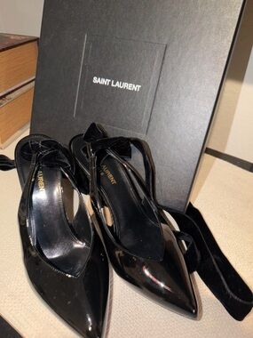 Saint Laurent Black Patent 4.5 in Heels 38.5
